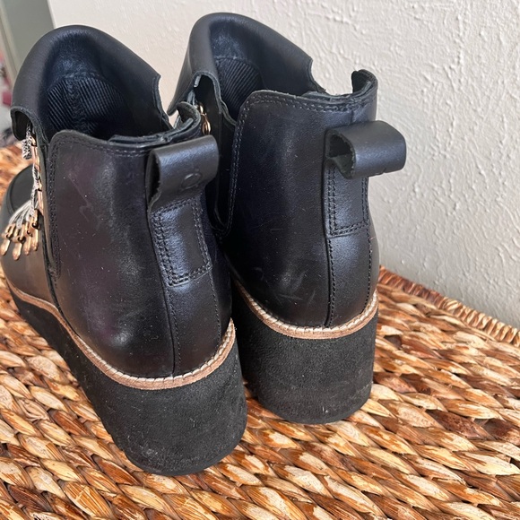 Cole Haan black slip on wedge boots ankle leather wedges 9 - Picture 2 of 8